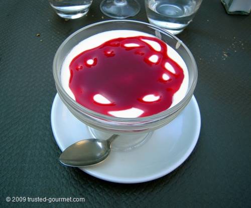 Fromage blanc coulis de fruits rouges